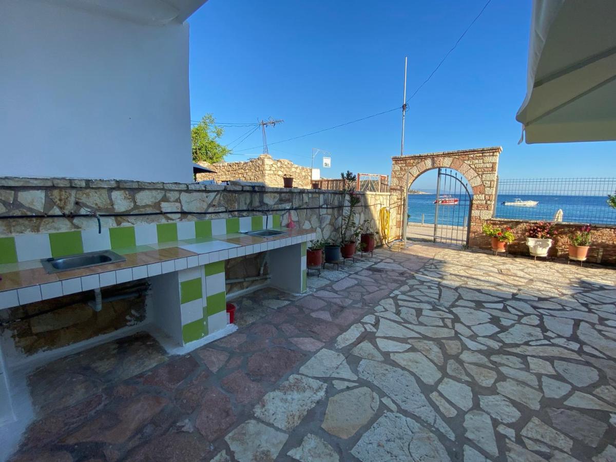 Angelview Apartments Himare Bagian luar foto